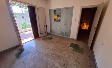 CASA 5 AMBIENTES VENTA LOMAS DE ZAMORA LOTE 17x47