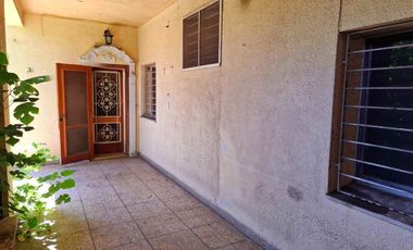 CASA 5 AMBIENTES VENTA LOMAS DE ZAMORA LOTE 17x47