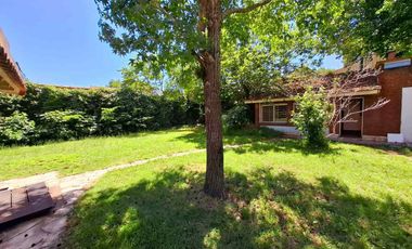 CASA 5 AMBIENTES VENTA LOMAS DE ZAMORA LOTE 17x47