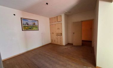 CASA 5 AMBIENTES VENTA LOMAS DE ZAMORA LOTE 17x47