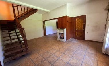 CASA 5 AMBIENTES VENTA LOMAS DE ZAMORA LOTE 17x47