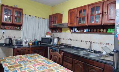CASA EN VENTA LONGCHAMPS 3 AMBIENTES APTO CREDITO