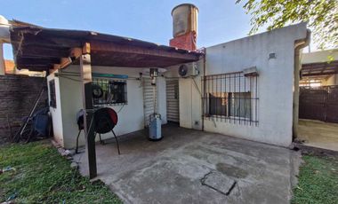 CASA EN VENTA LONGCHAMPS 3 AMBIENTES APTO CREDITO