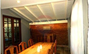 CASA 5 AMBIENTES ING. MASCHWITZ BARRIO GREEN HILLS