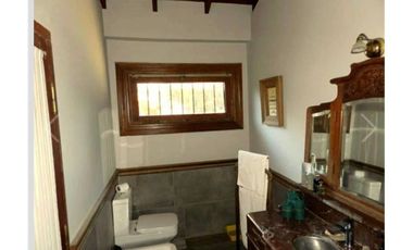 CASA 5 AMBIENTES ING. MASCHWITZ BARRIO GREEN HILLS