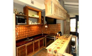 CASA 5 AMBIENTES ING. MASCHWITZ BARRIO GREEN HILLS