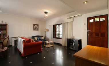 Venta Casa 4 ambientes en Mataderos