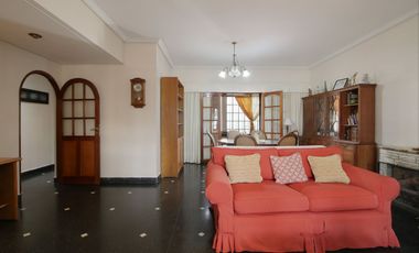 Venta Casa 4 ambientes en Mataderos