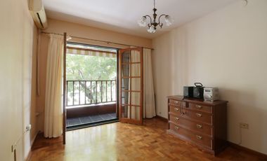 Venta Casa 4 ambientes en Mataderos