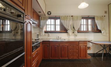 Venta Casa 4 ambientes en Mataderos