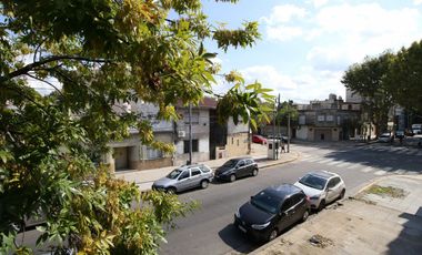 Venta Casa 4 ambientes en Mataderos