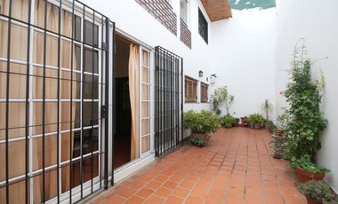 Venta Casa 4 ambientes en Mataderos