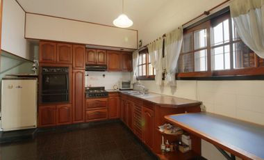 Venta Casa 4 ambientes en Mataderos