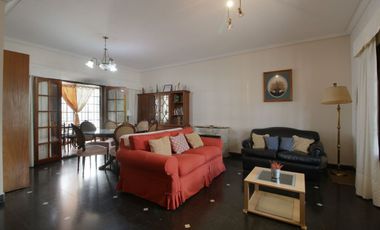 Venta Casa 4 ambientes en Mataderos