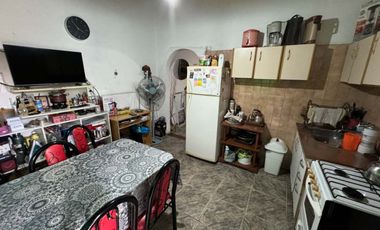 Venta casa 3 ambientes con patio lavadero Quilmes