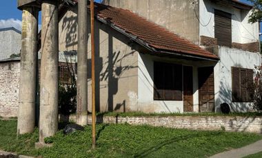 Venta casa 3 ambientes con patio lavadero Quilmes