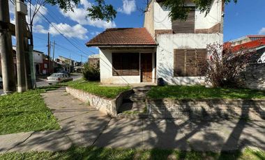 Venta casa 3 ambientes con patio lavadero Quilmes