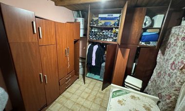 Venta casa 3 ambientes con patio lavadero Quilmes