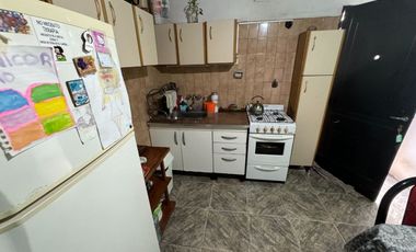 Venta casa 3 ambientes con patio lavadero Quilmes