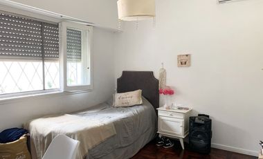 VENTA CASA 4 AMBIENTES MORON PILETA QUINCHO COCHER
