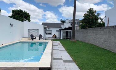 VENTA CASA 4 AMBIENTES MORON PILETA QUINCHO COCHER