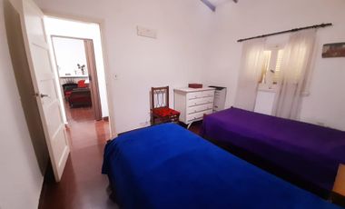 Venta casa 4 ambientes y amplio parque Copacabana