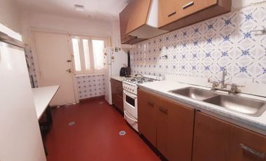 Venta casa 4 ambientes y amplio parque Copacabana