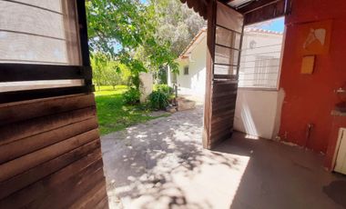 Venta casa 4 ambientes y amplio parque Copacabana