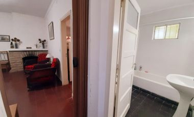 Venta casa 4 ambientes y amplio parque Copacabana