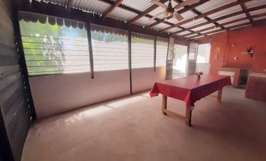 Venta casa 4 ambientes y amplio parque Copacabana