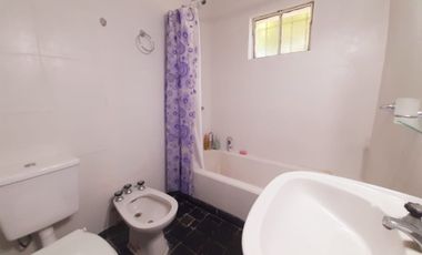 Venta casa 4 ambientes y amplio parque Copacabana