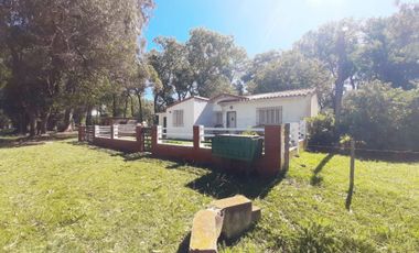 Venta casa 4 ambientes y amplio parque Copacabana