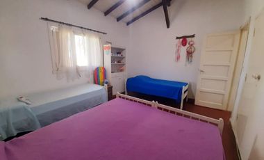 Venta casa 4 ambientes y amplio parque Copacabana