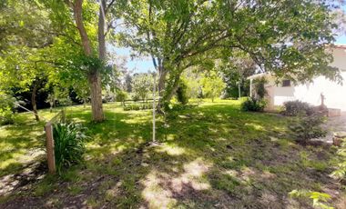Venta casa 4 ambientes y amplio parque Copacabana