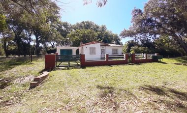 Venta casa 4 ambientes y amplio parque Copacabana