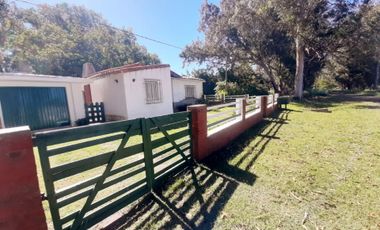 Venta casa 4 ambientes y amplio parque Copacabana