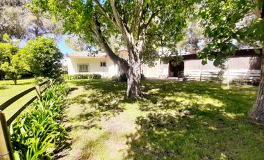 Venta casa 4 ambientes y amplio parque Copacabana