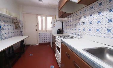 Venta casa 4 ambientes y amplio parque Copacabana