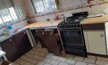 VENTA CASA GARIN 4 AMBIENTES COC-PERMUTA