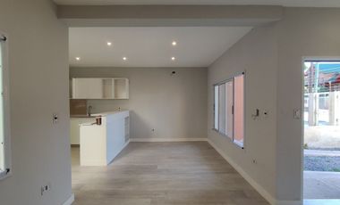 VENTA CASA 3 AMBIENTES QUILMES A ESTRENAR FINANCIA