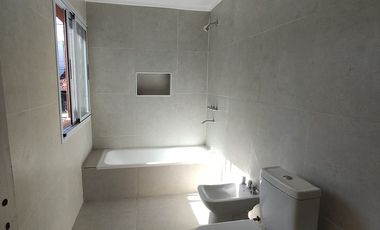 VENTA CASA 3 AMBIENTES QUILMES A ESTRENAR FINANCIA