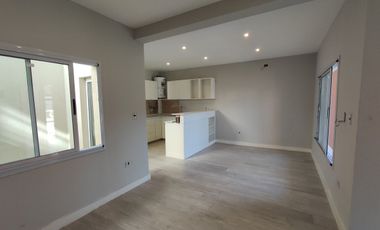 VENTA CASA 3 AMBIENTES QUILMES A ESTRENAR FINANCIA