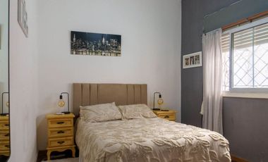 CASA EN VENTA VILLA BALLESTER 4 AMBIENTES  PILETA