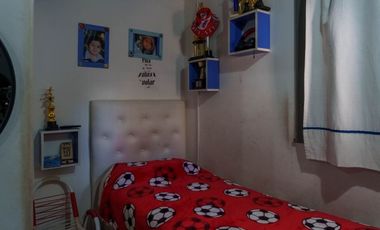 CASA EN VENTA VILLA BALLESTER 4 AMBIENTES  PILETA