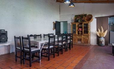 CASA EN VENTA VILLA BALLESTER 4 AMBIENTES  PILETA