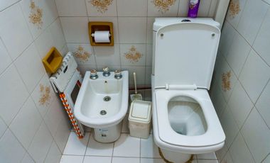 CASA EN VENTA VILLA BALLESTER 4 AMBIENTES  PILETA