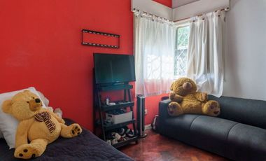 CASA EN VENTA VILLA BALLESTER 4 AMBIENTES  PILETA