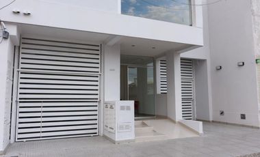 Venta cochera en el edificio Sur 3