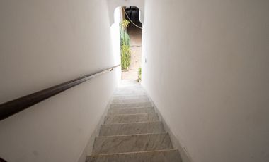 EN VENTA DPTO INTERNO PLANTA ALTA PLENO CENTRO