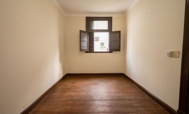 EN VENTA DPTO INTERNO PLANTA ALTA PLENO CENTRO